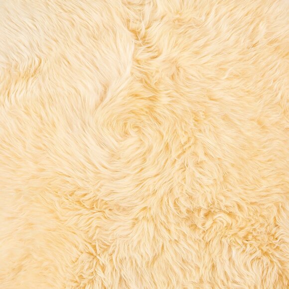 Natural Home Decor Milan Sheepskin Single Rug | 1-Piece | Cream | 2'x3' - Picture 5 of 6